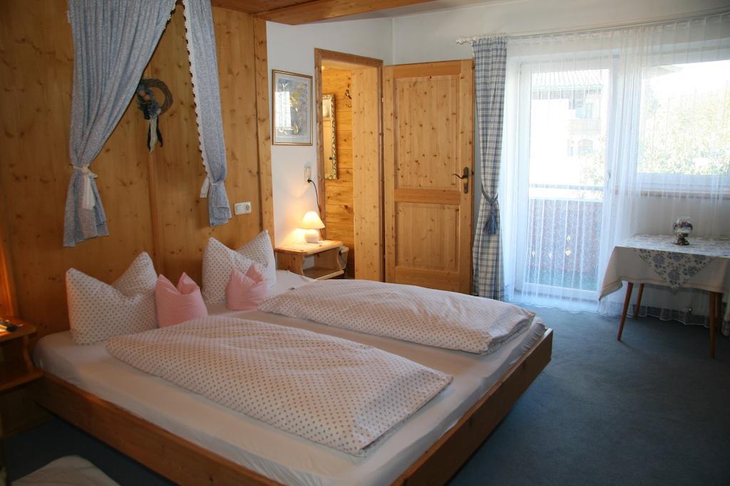 Gasthof Pension Lanzenhof Going am Wilden Kaiser Habitación foto