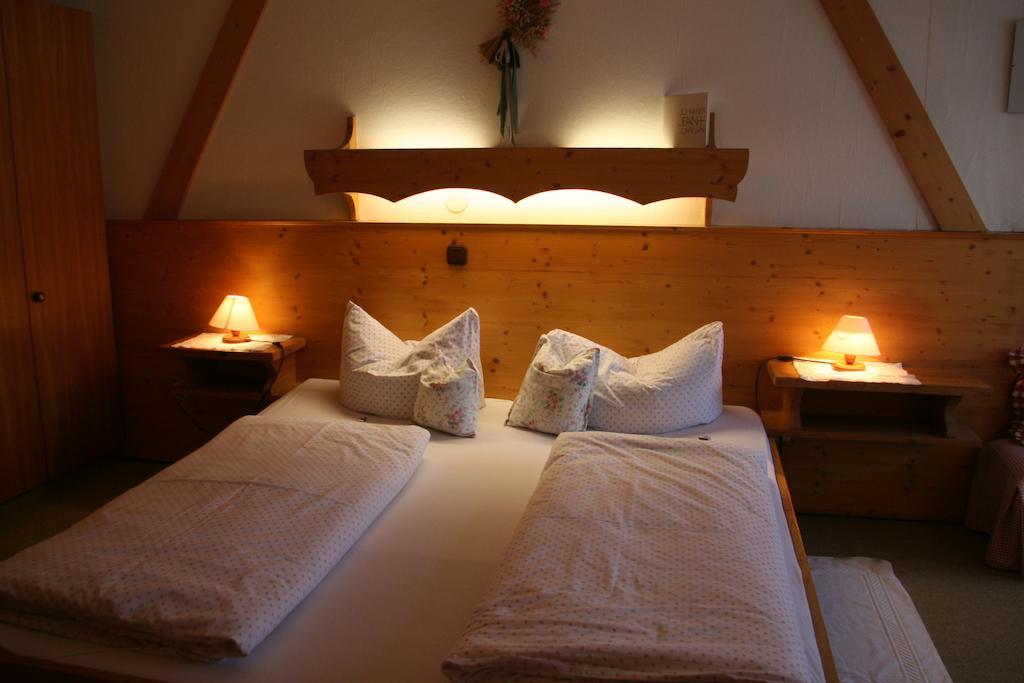 Gasthof Pension Lanzenhof Going am Wilden Kaiser Habitación foto
